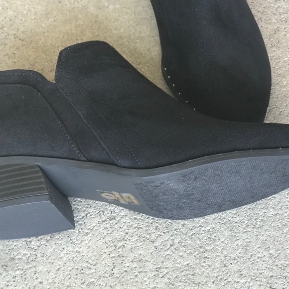 City Classified Great Black silver studded bootie - Picture 4 of 5